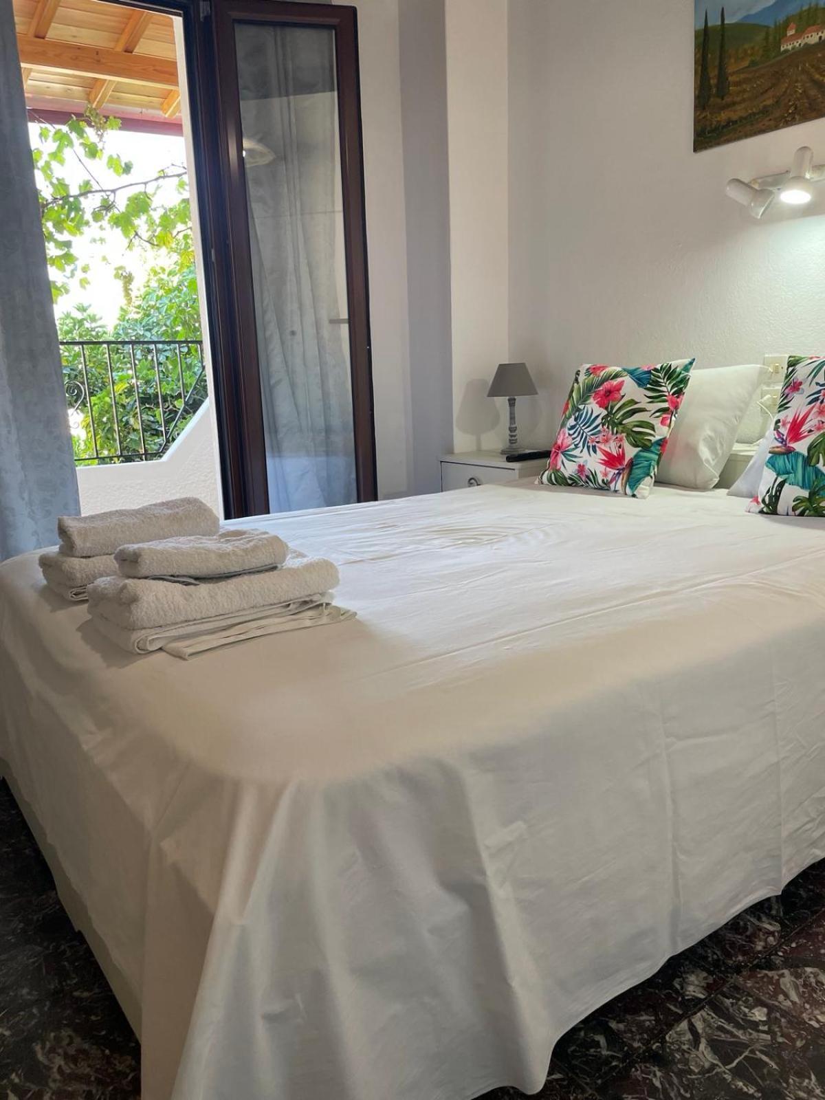 Katerinas Apartmens Skiathos Town Ngoại thất bức ảnh