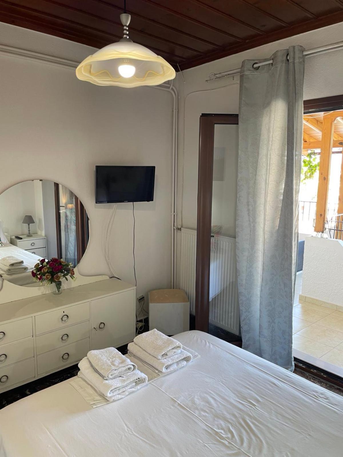 Katerinas Apartmens Skiathos Town Ngoại thất bức ảnh
