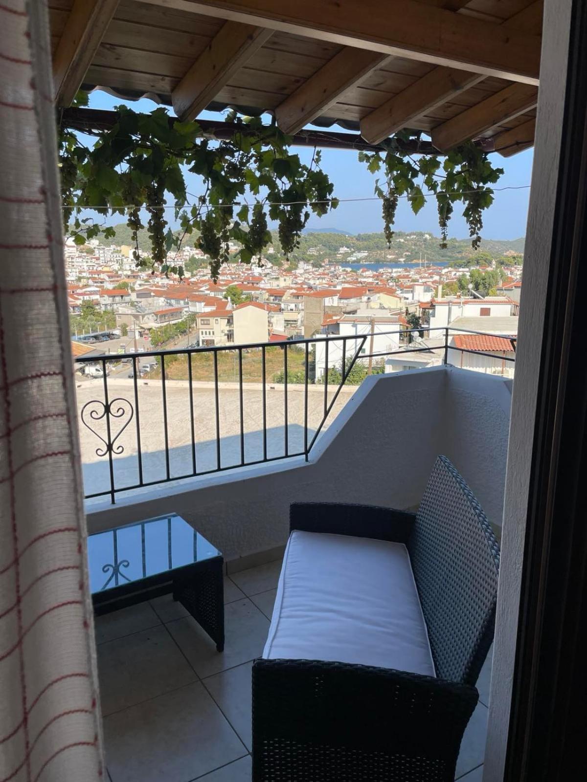 Katerinas Apartmens Skiathos Town Ngoại thất bức ảnh