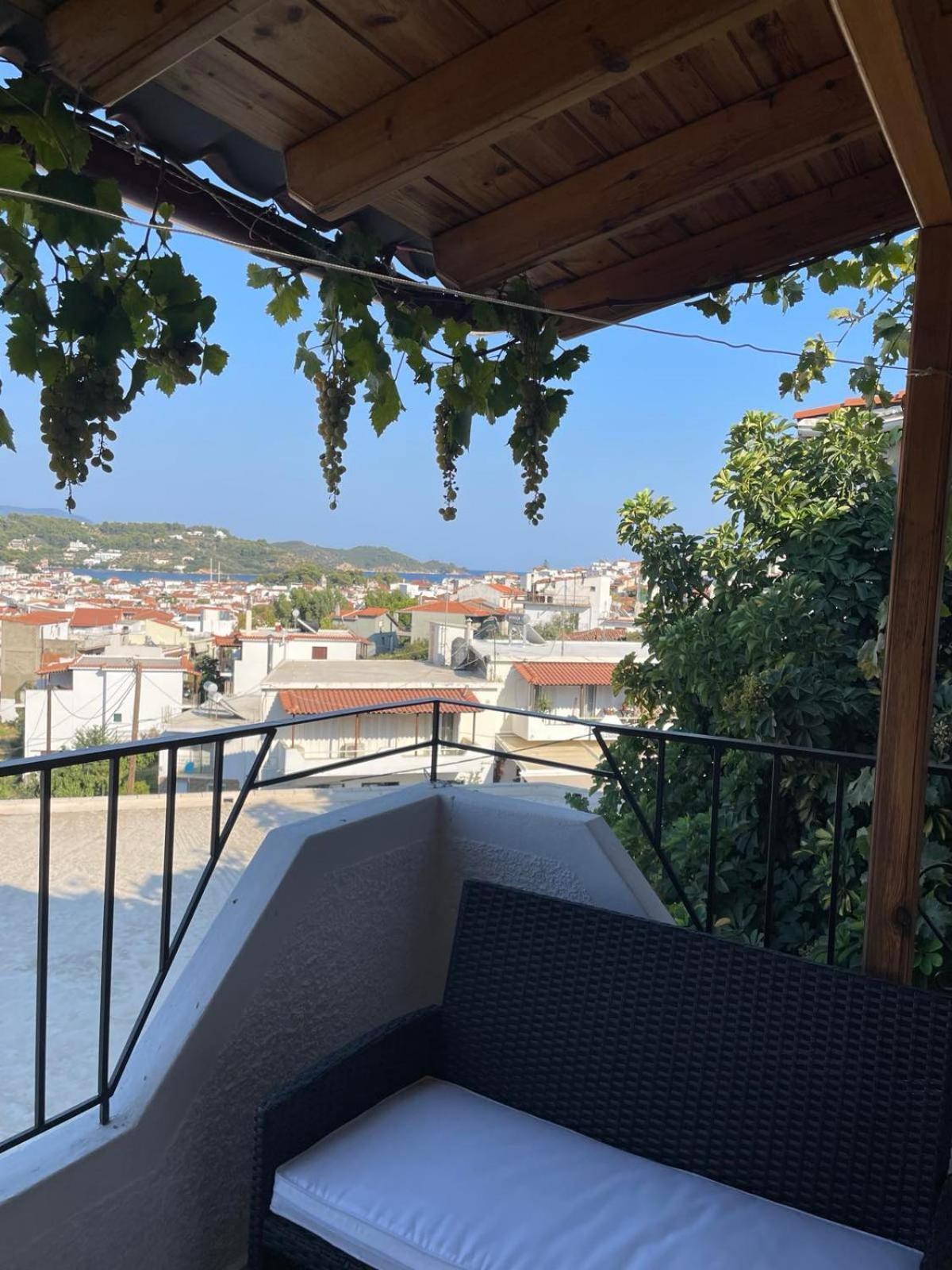 Katerinas Apartmens Skiathos Town Ngoại thất bức ảnh
