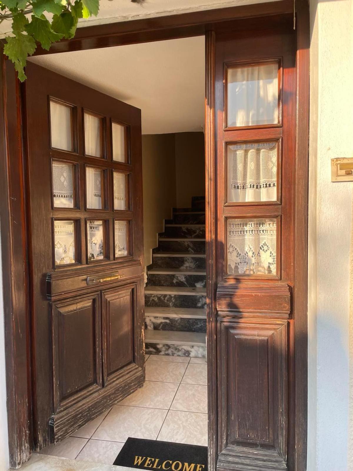 Katerinas Apartmens Skiathos Town Ngoại thất bức ảnh