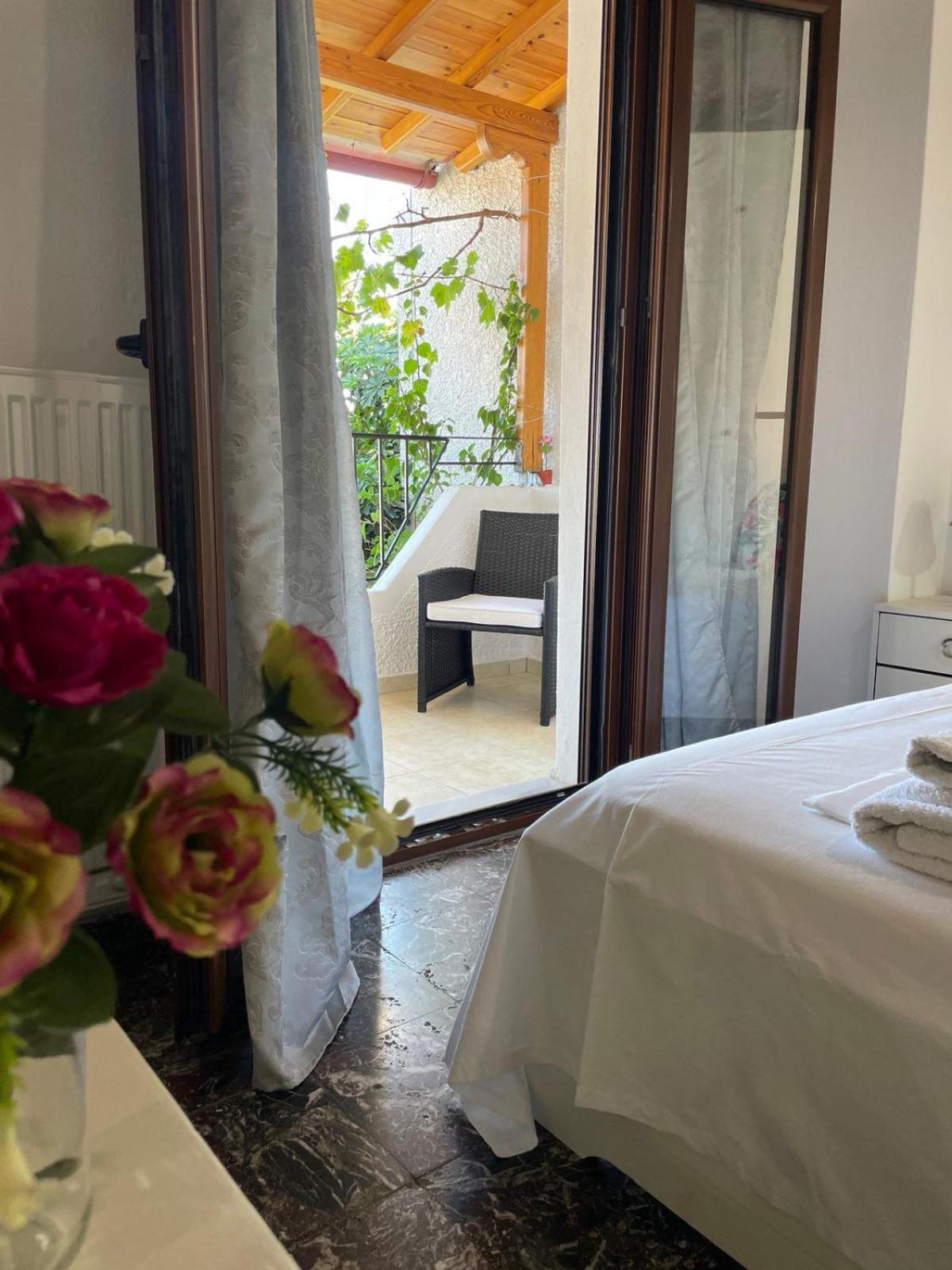 Katerinas Apartmens Skiathos Town Ngoại thất bức ảnh